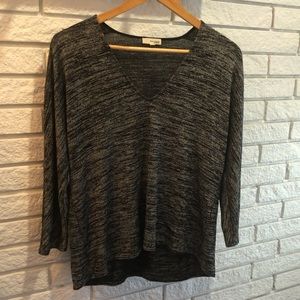 Wilfred 3/4 Sleeve V-Neck Shirt sz S